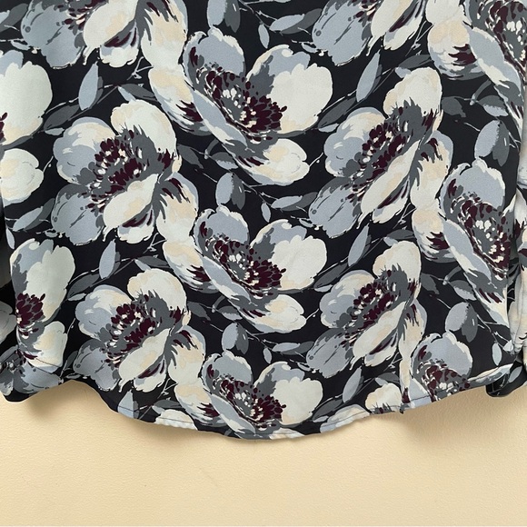 LOFT Floral Blue Blouse - Picture 10 of 10